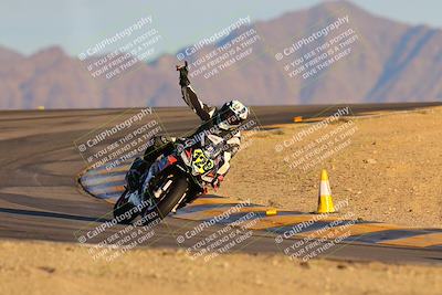 media/Dec-16-2023-CVMA (Sat) [[bb38a358a2]]/Race 13 Amateur Supersport Middleweight/